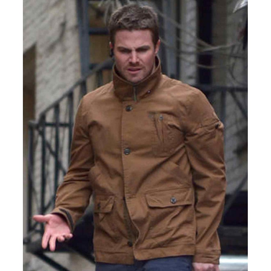 oliver-queen-leather-jacket-900×900